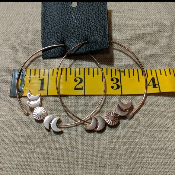 Free People earrings - Picture 2 of 3